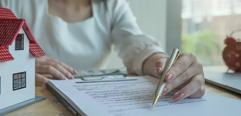 We Buy Homes to Help You Pay Off Debt – No Repairs or Upgrades Needed in De Pere, WI